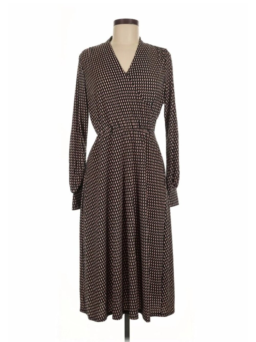 Loose mid-length synthetic fabric dress